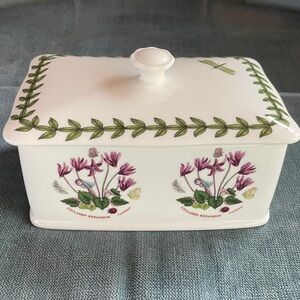 Treasure Box/Butter Keeper